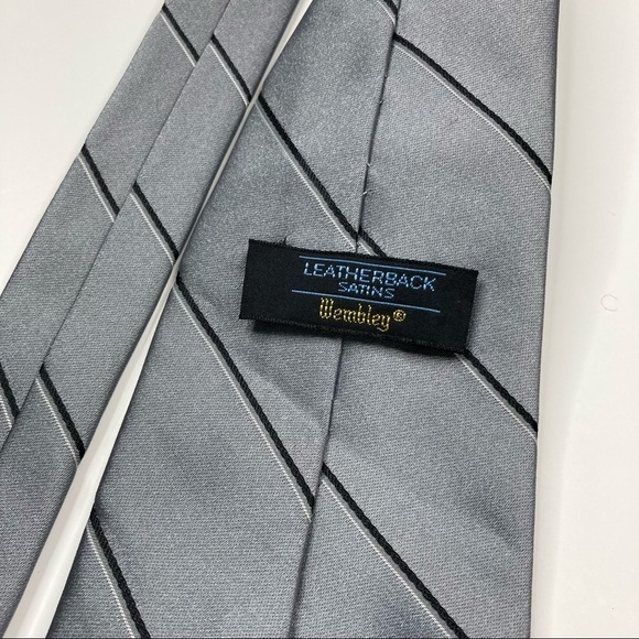 3/$30 Wembley | Leatherback Satins Gray Stripe Necktie - Picture 5 of 5